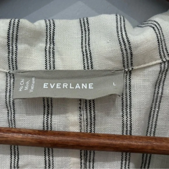 Everlane Linen Striped Boxy Button Down Short Sleeve Shirt - Picture 2 of 5